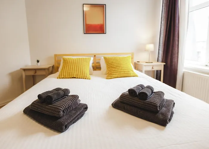 Old Town Oasis In Апартаменты