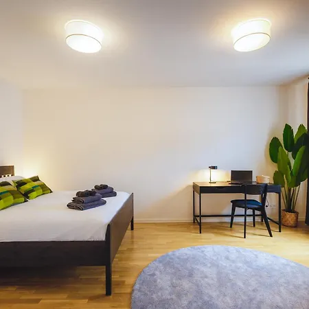 Old Town Oasis In Apartment *