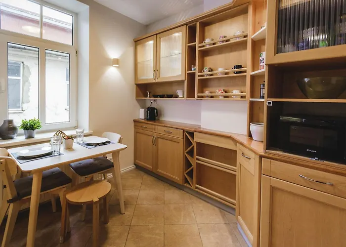 Old Town Oasis In Apartment